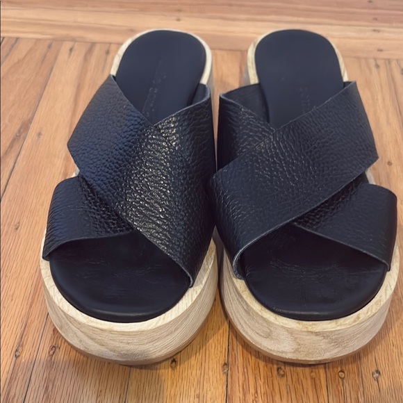 Gentle Souls By Kenneth Cole Orion Platform Sandals - Picture 1 of 3